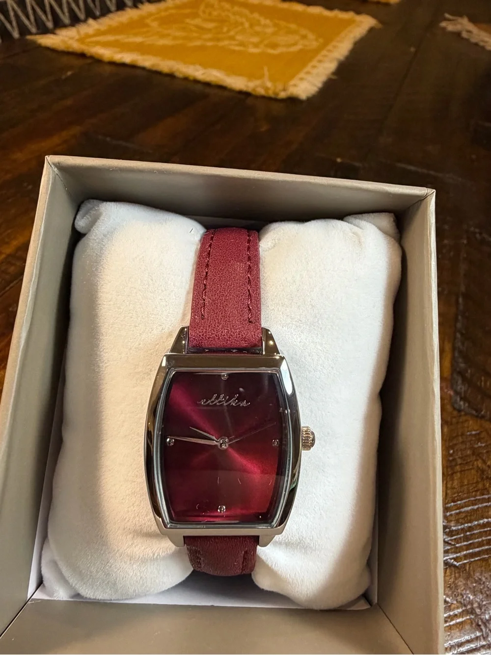 🌟 5 for $25 🌟 Ettika NIB Tonneau Rectangular Sunray Dial Burgundy Leather Watch